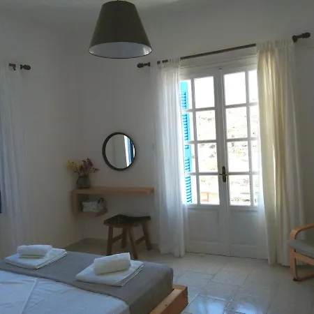 Spacious Paros, Lefkes House With Awesome View