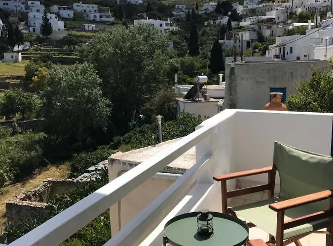 Hébergement de vacances Spacious Paros, Lefkes House With Awesome View *